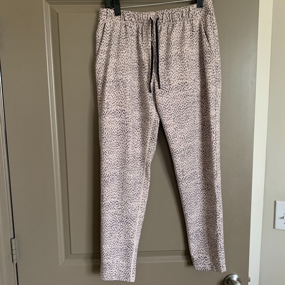 Lululemon pants - Picture 4 of 4